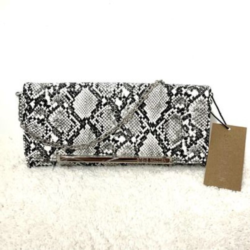 NWT - Steve Madden Black/White Clutch